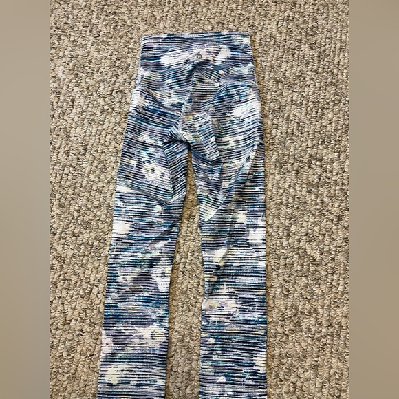 lululemon stripped legging size 0 - Picture 3 of 3
